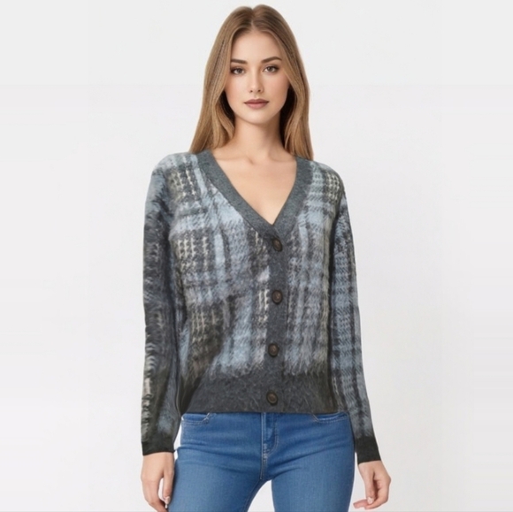 cupcakes & cashmere Blue and Green Plaid‎ Brushed Cropped Boyfriend Cardigan - Picture 1 of 6